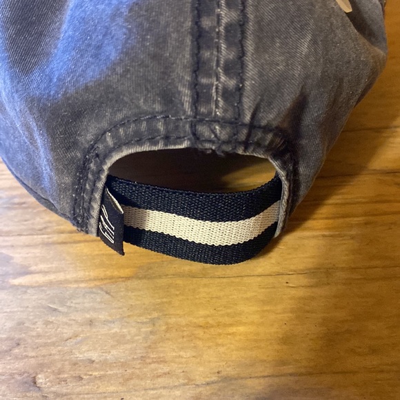 NWT Gap cap with added Off the Grid - Picture 3 of 4